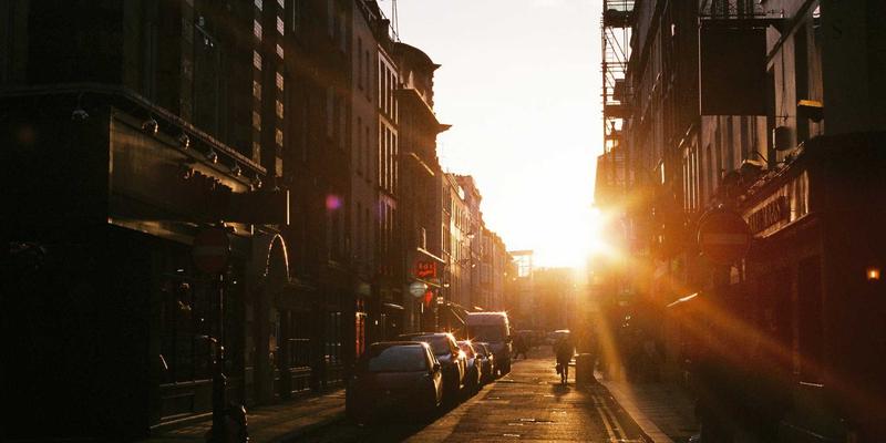 网腾科技实战指南：企业级交换机堆叠与虚拟化部署如何重塑网络架构